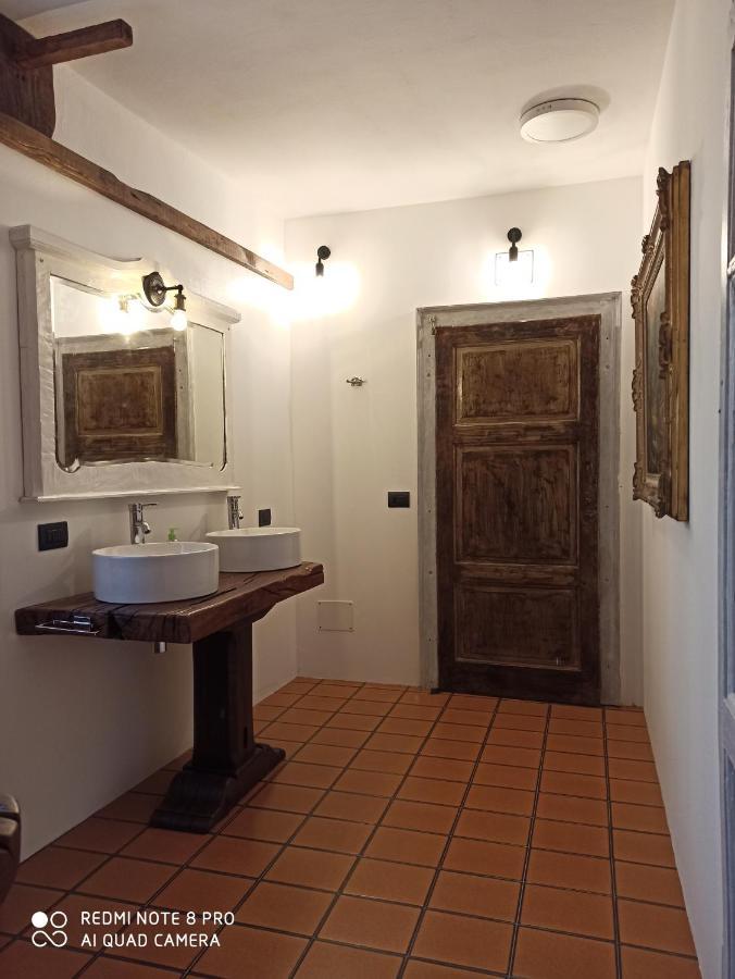 מלון Castiglione dʼIntelvi Casa Olmi מראה חיצוני תמונה