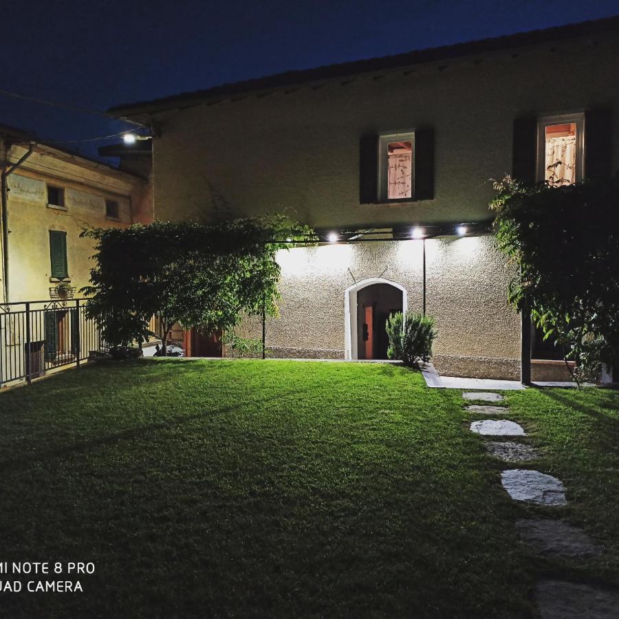 מלון Castiglione dʼIntelvi Casa Olmi מראה חיצוני תמונה