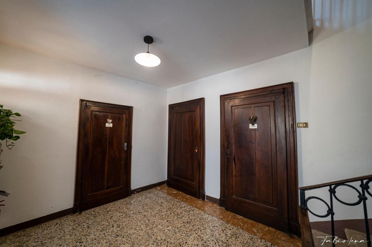 מלון Castiglione dʼIntelvi Casa Olmi מראה חיצוני תמונה