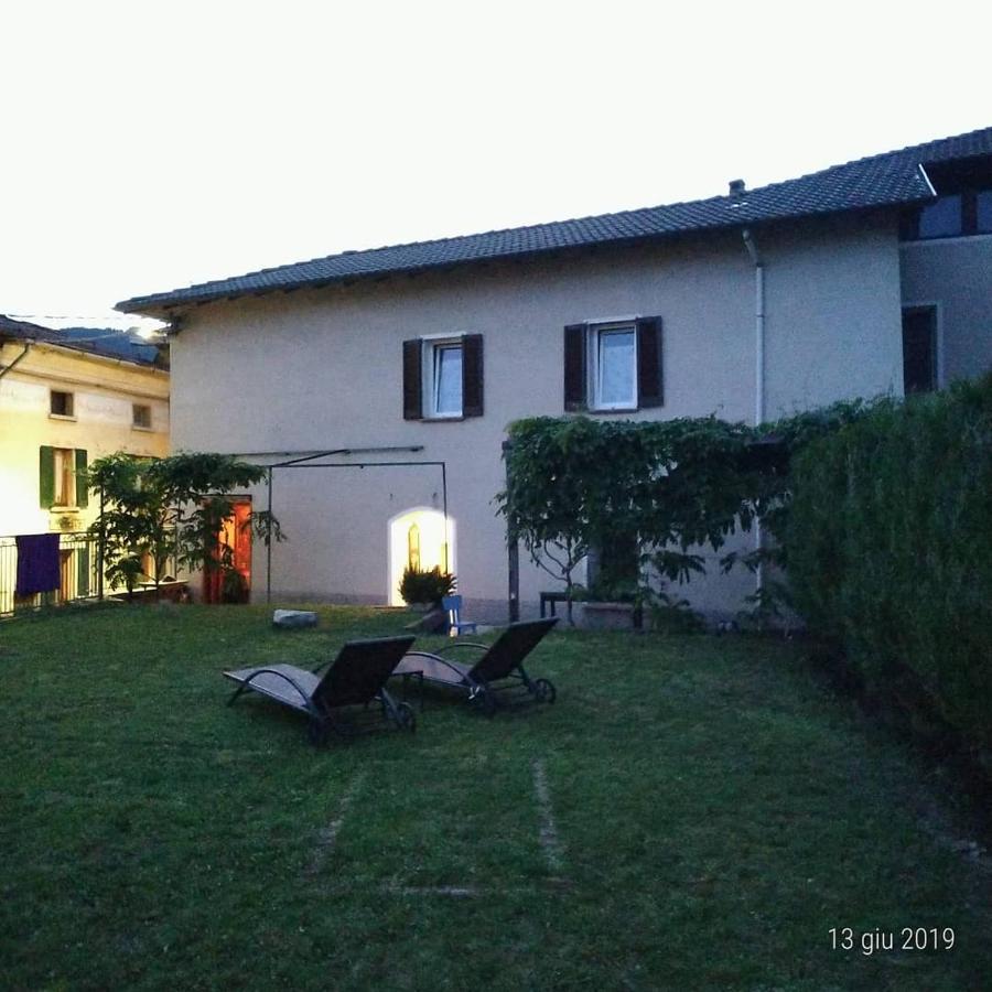 מלון Castiglione dʼIntelvi Casa Olmi מראה חיצוני תמונה